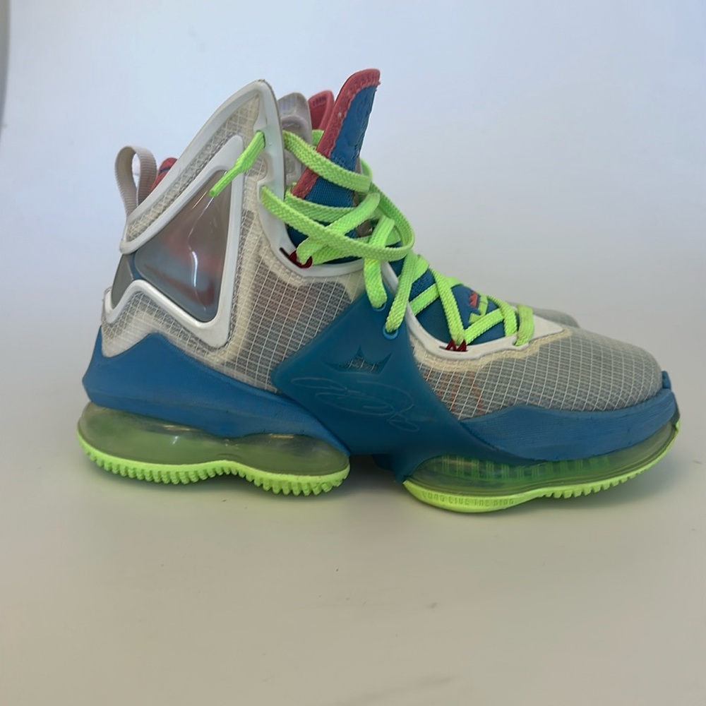 Nike LeBron 19 “Dutch Blue/Pomegranate/Lime Glow”